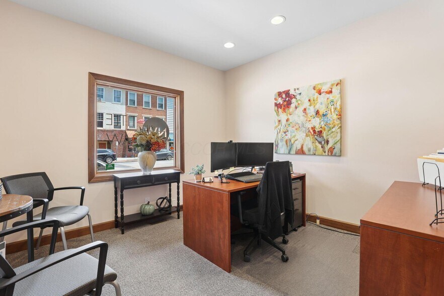 More Photos Of 113 W Main St, Circleville Office For Lease