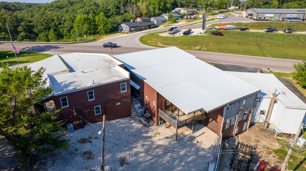 More Photos Of 8 Sunset Hills Ct, Sunrise Beach Storefront For Sale
