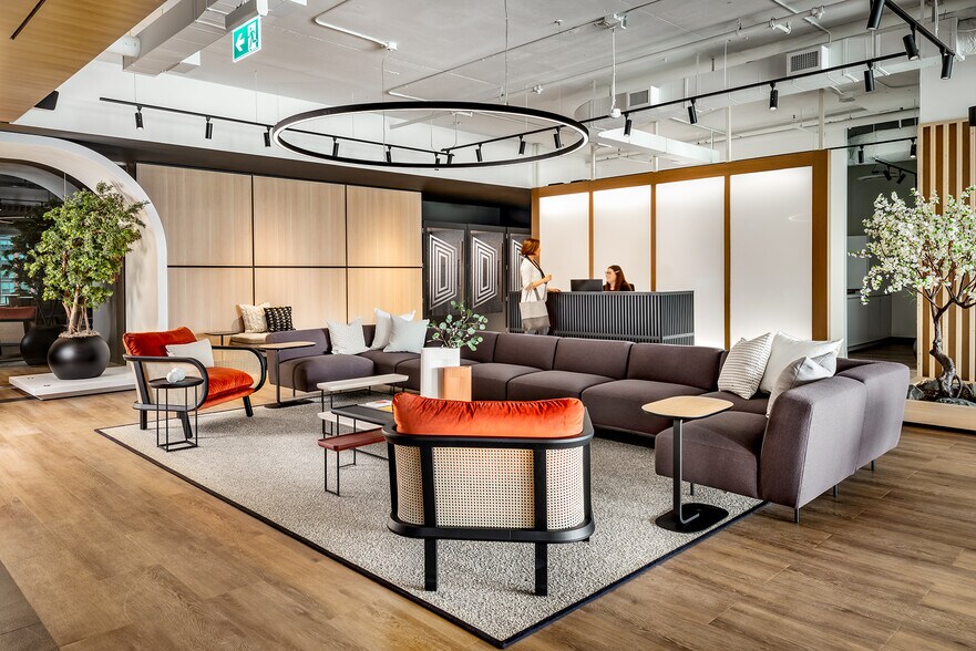 More Photos Of 26-32 Wellington St E, Toronto Office For Lease