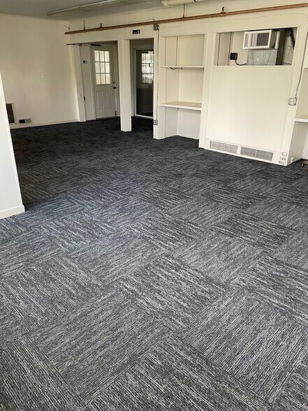 More Photos Of 1 Muller Ave, Norwalk Manufacturing For Lease