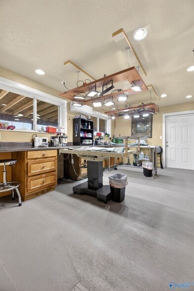 More Photos Of 1103 County Road 359, Crossville Medical For Sale