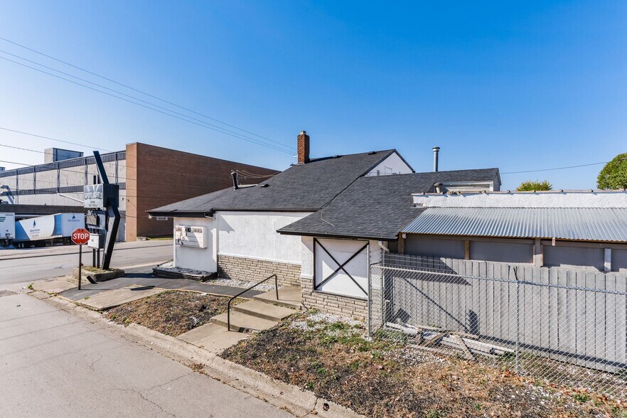 More Photos Of 1662 W Mound St, Columbus Restaurant For Sale