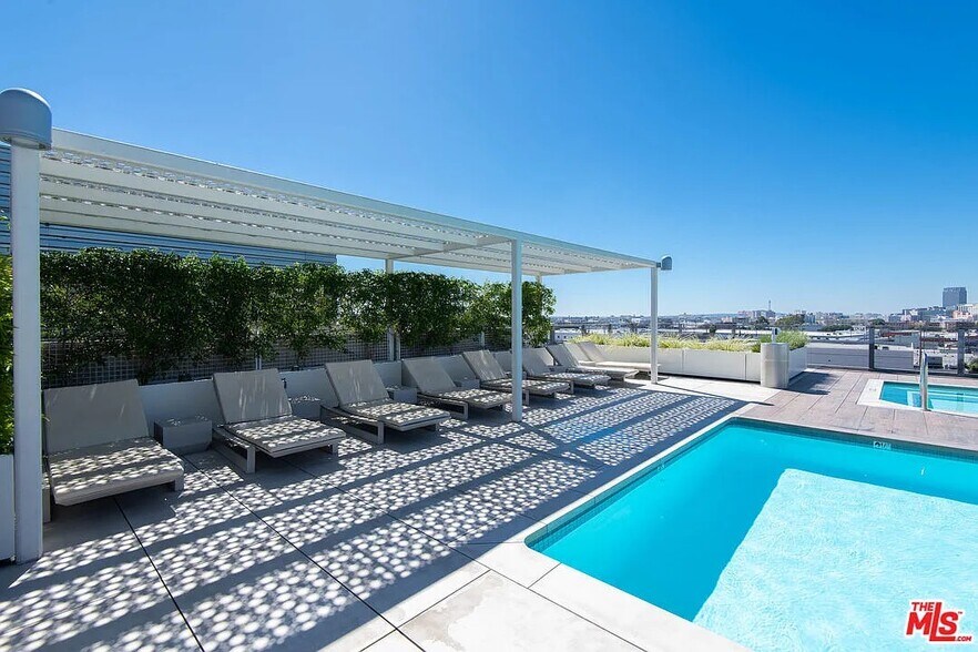 More Photos Of 500-530 S Hewitt St, Los Angeles Apartments For Lease