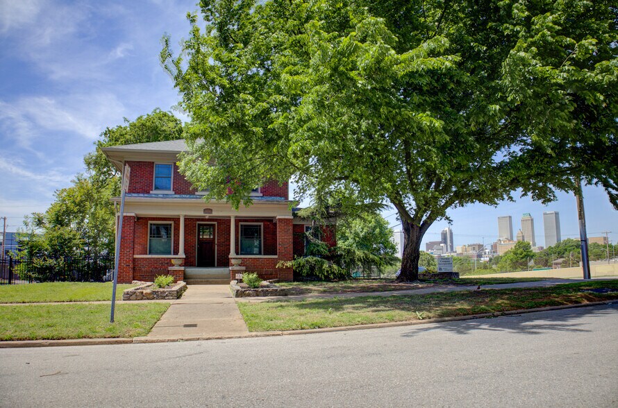 More Photos Of 1404 S Quaker Ave, Tulsa Office For Sale