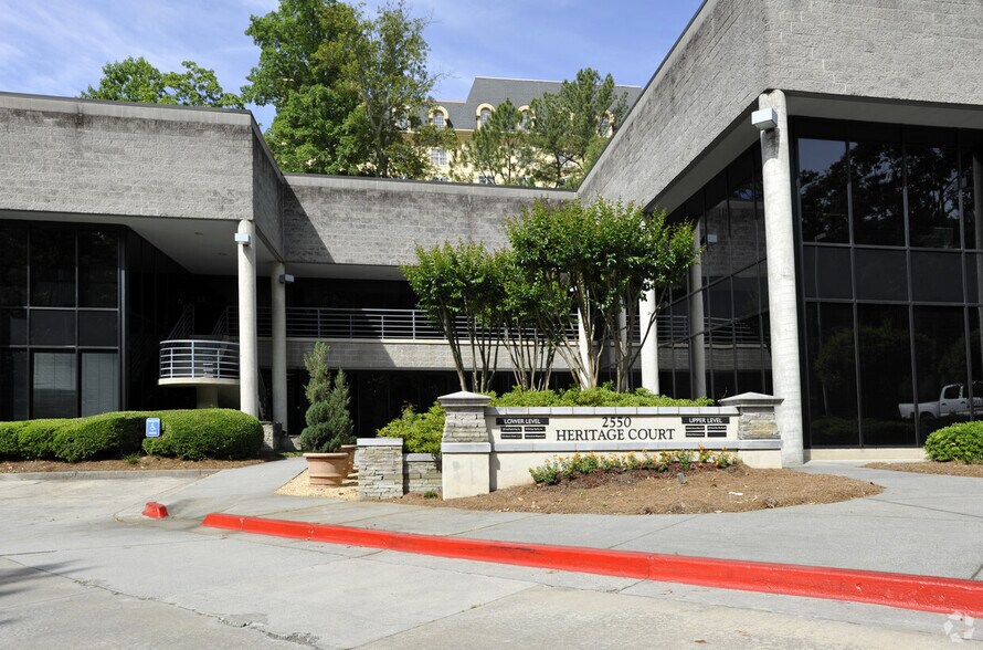 More Photos Of 2550 Heritage Ct, Atlanta Office For Lease