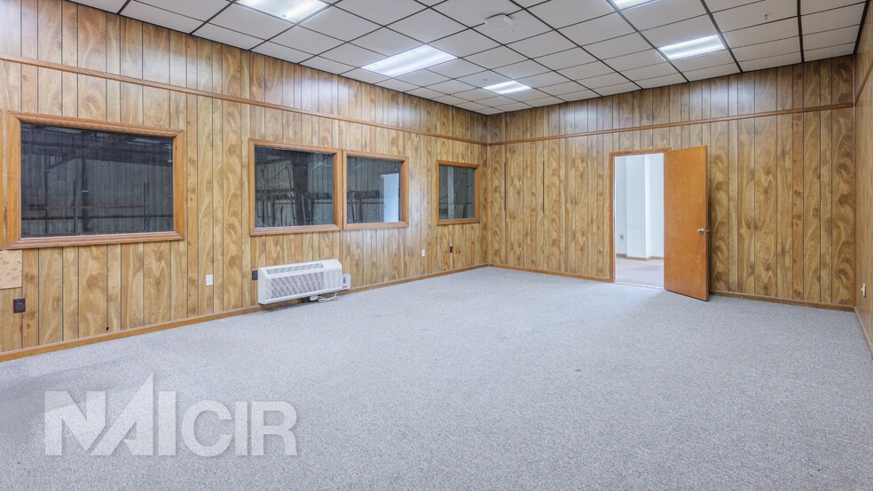 More Photos Of 3001 N 7th St, Harrisburg Warehouse For Lease