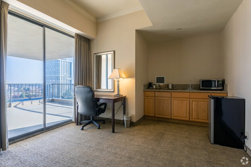 More Photos Of 1055 Van Ness Ave, Fresno Hotel For Sale