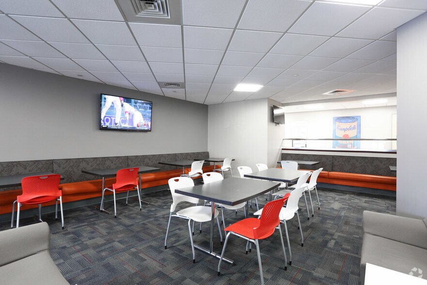 More Photos Of 500 Enterprise Dr, Rocky Hill Office For Lease