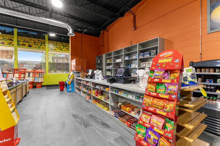 More Photos Of 14730 Champaign Rd, Allen Park Storefront Retail Office For Sale