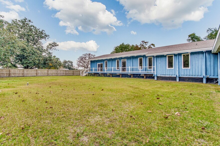 More Photos Of 725 S J St, Pensacola Office Residential For Sale