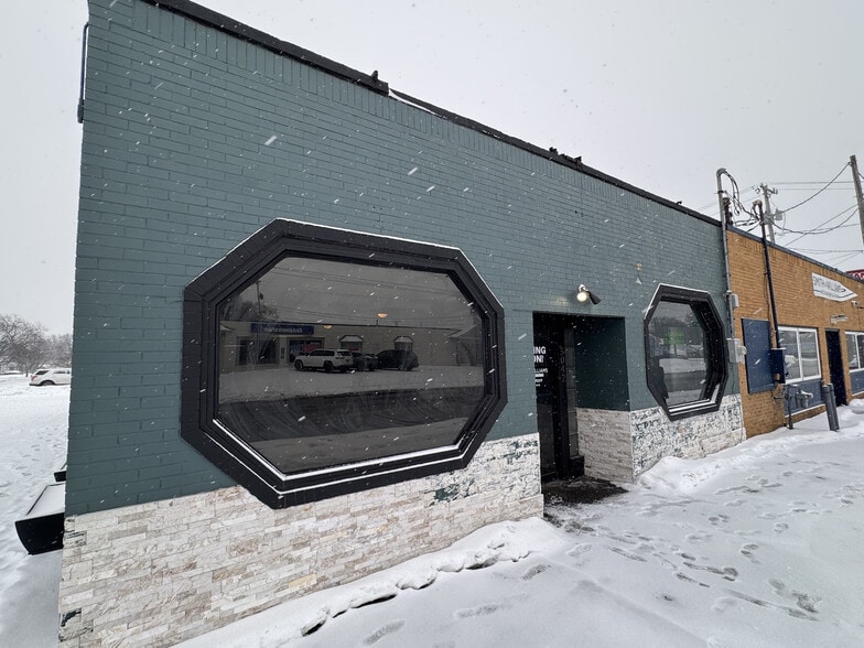 More Photos Of 5038-5044 Lewis Ave, Toledo Freestanding For Sale