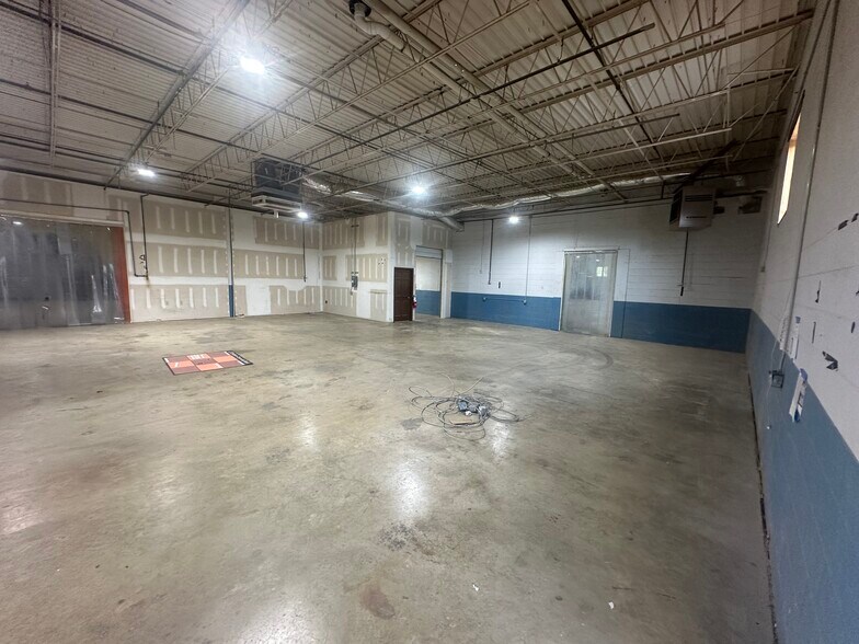 More Photos Of 1512 Nashville Hwy, Columbia Manufacturing For Lease