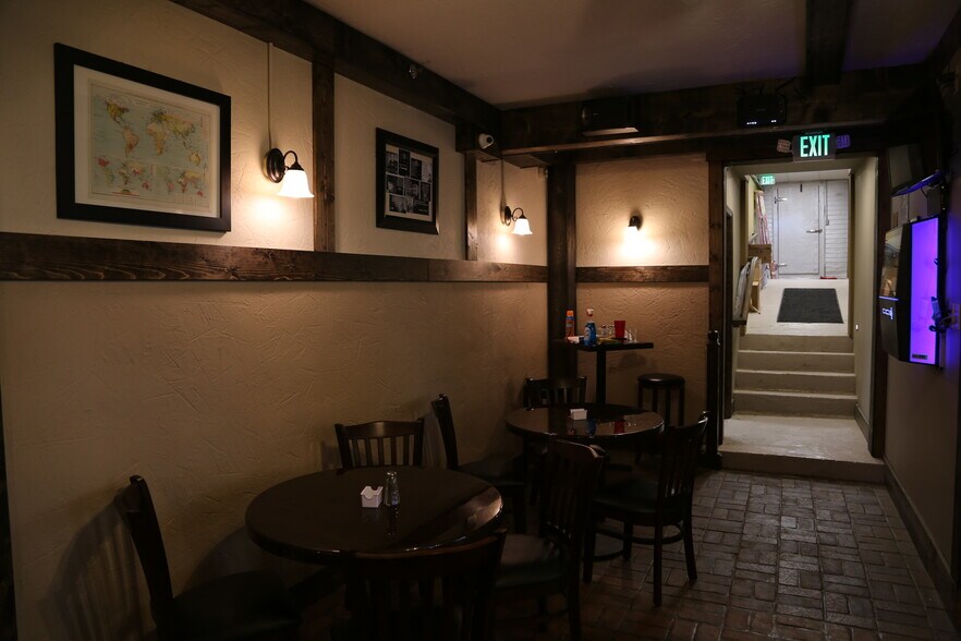 More Photos Of 136 Darrows Ln, Cresaptown Restaurant For Sale