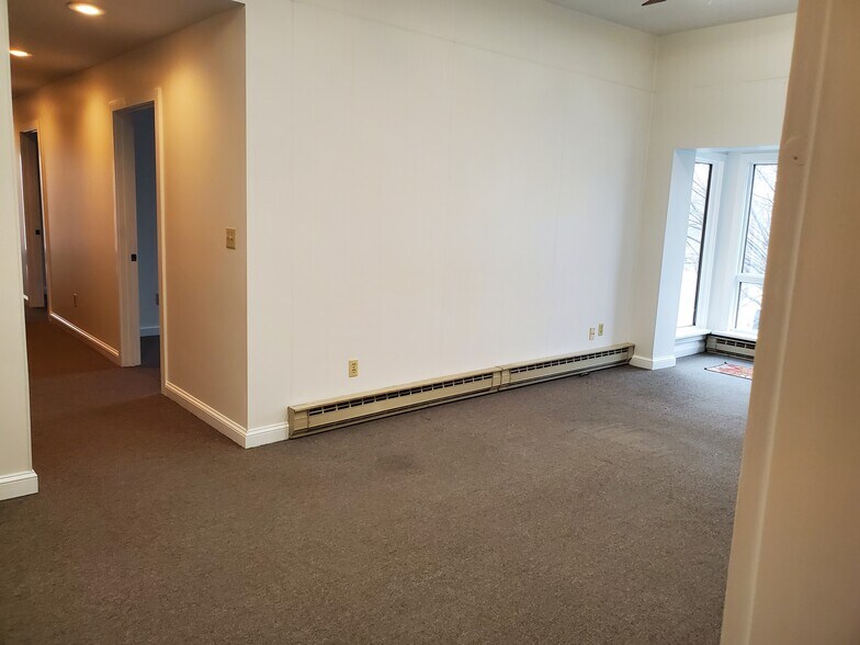 More Photos Of 78 S Courtland St, East Stroudsburg Office For Lease