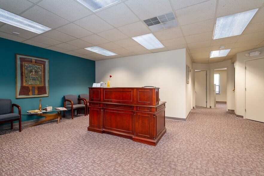 More Photos Of 35-37 Tamarack Cir, Skillman Medical For Lease