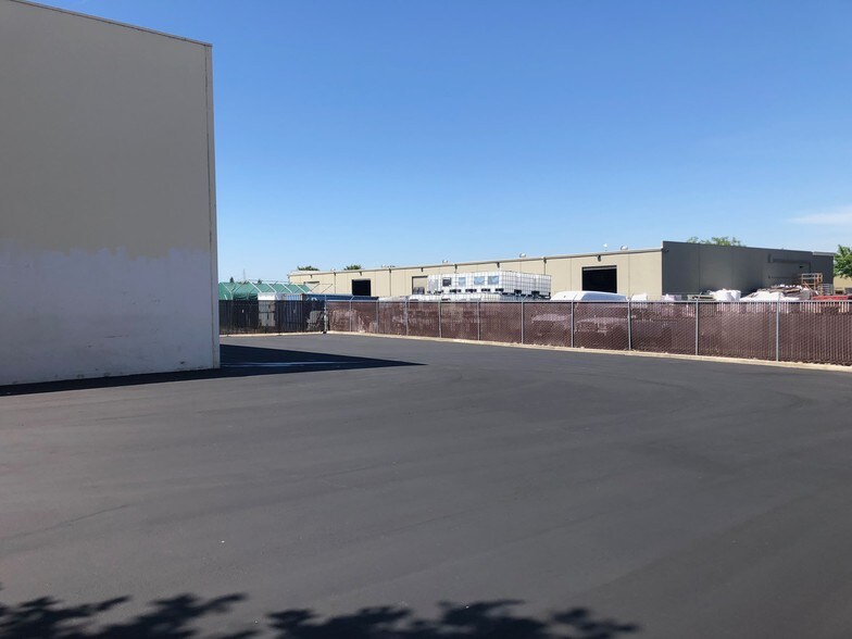 More Photos Of 4 Wayne Ct, Sacramento Warehouse For Lease