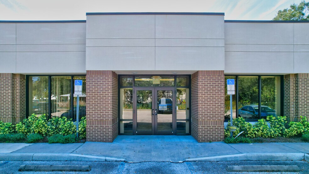 More Photos Of 5620 W Sligh Ave, Tampa Loft Creative Space For Sale