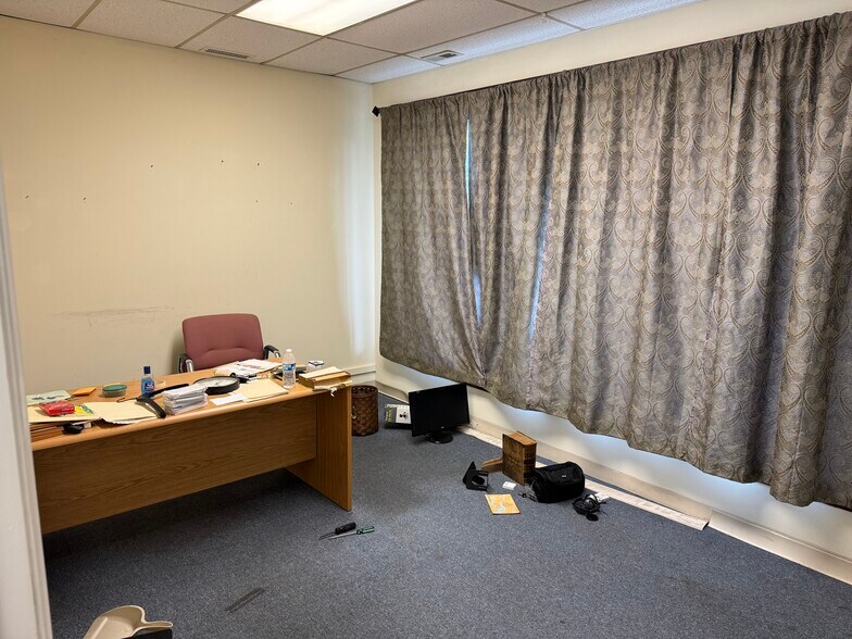 More Photos Of 25367 Lankford Hwy, Onley Light Distribution For Lease