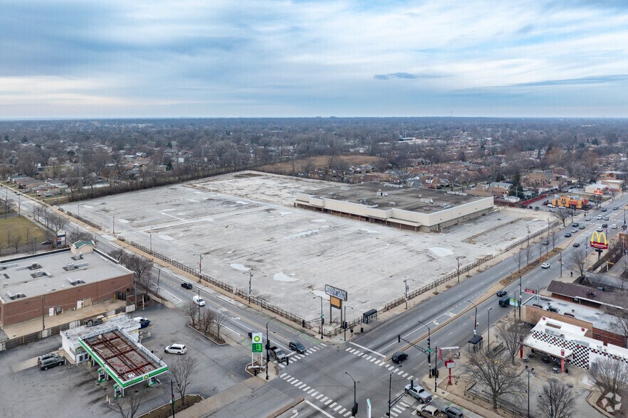 More Photos Of 11414 S Halsted St, Chicago Supermarket For Sale