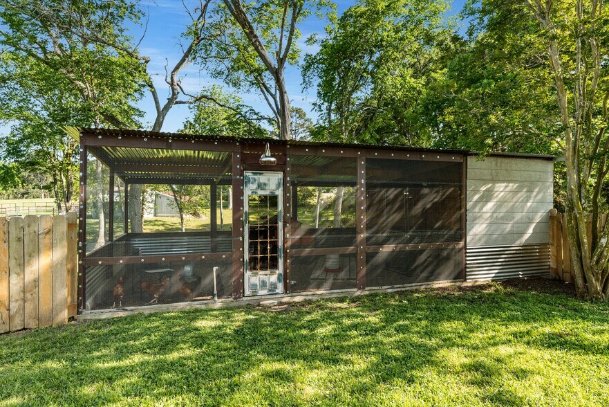 More Photos Of 2355 Jackson League Cir, Brenham Lodge Meeting Hall For Sale