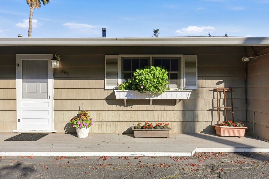 Primary Photo Of 834 Meadowsweet Dr, Corte Madera Multifamily For Sale