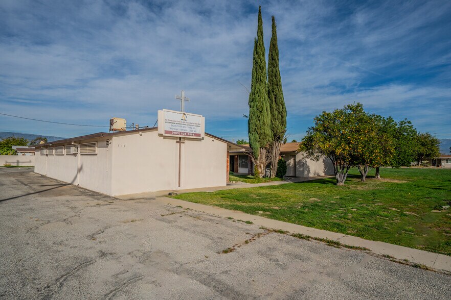 Primary Photo Of 711 W C St, Colton Religious Facility For Sale