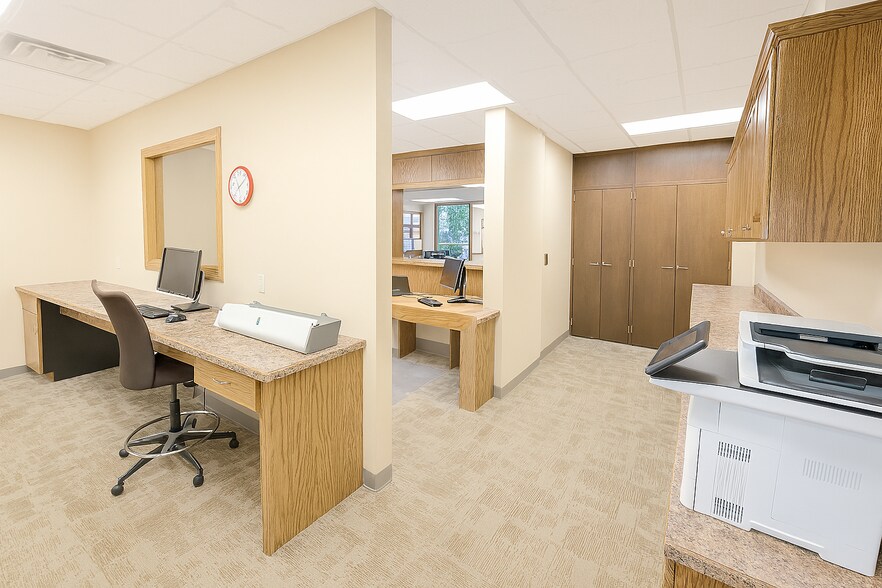 More Photos Of 900 Kraft Dr SE, Melrose Light Distribution For Lease