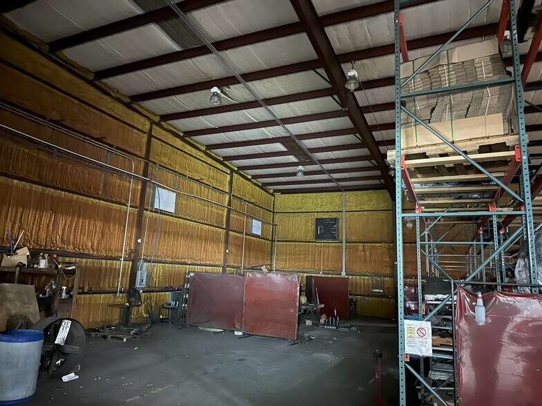 More Photos Of 10609 N Dual Dr, Baton Rouge Storefront For Lease