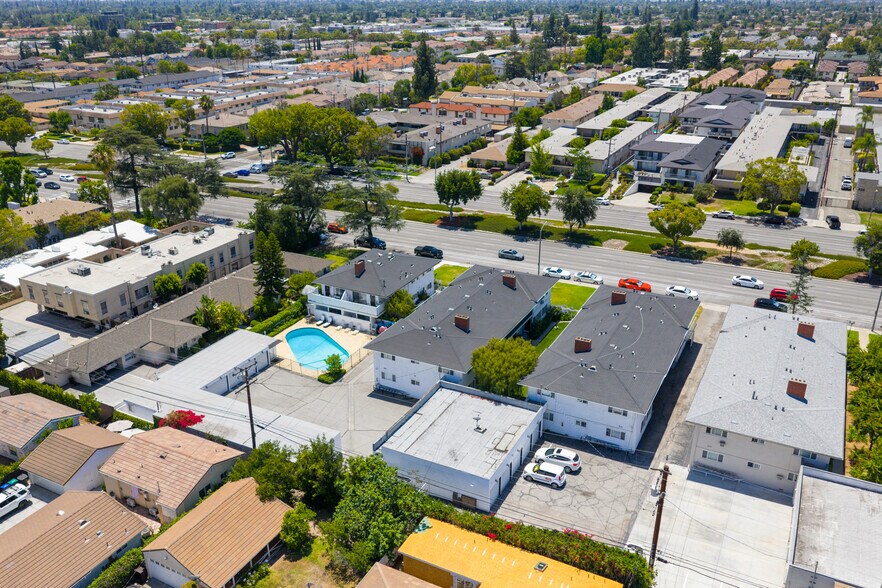 More Photos Of 921-933 W Huntington Dr, Arcadia Apartments For Sale