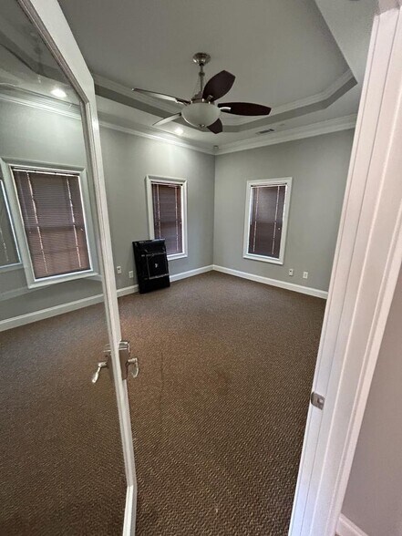 More Photos Of 4485 Tench Rd, Suwanee Office For Sale