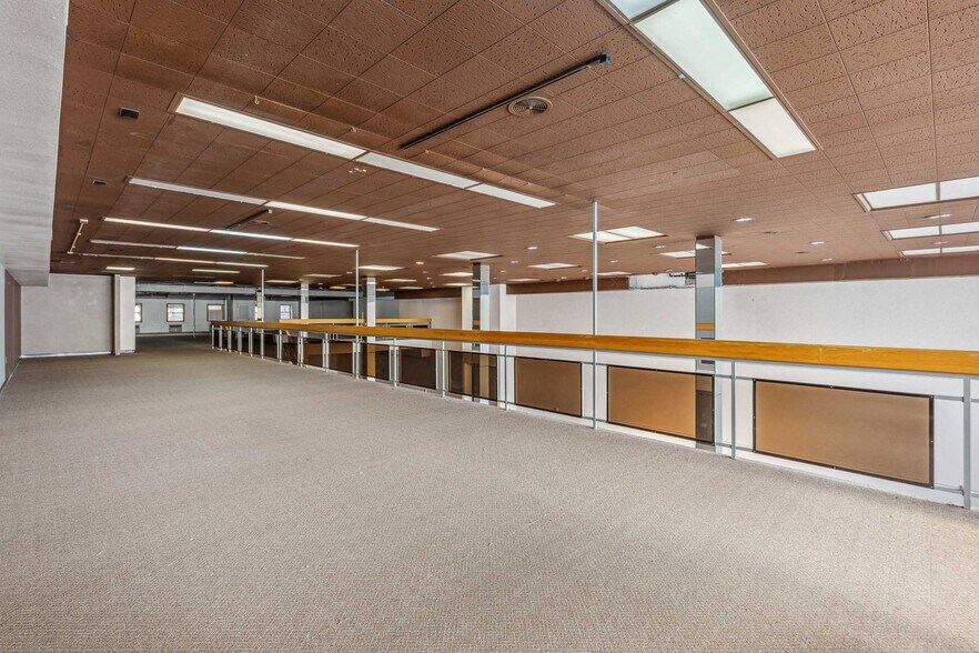 More Photos Of 118 N Broadway, Fargo Office For Sale
