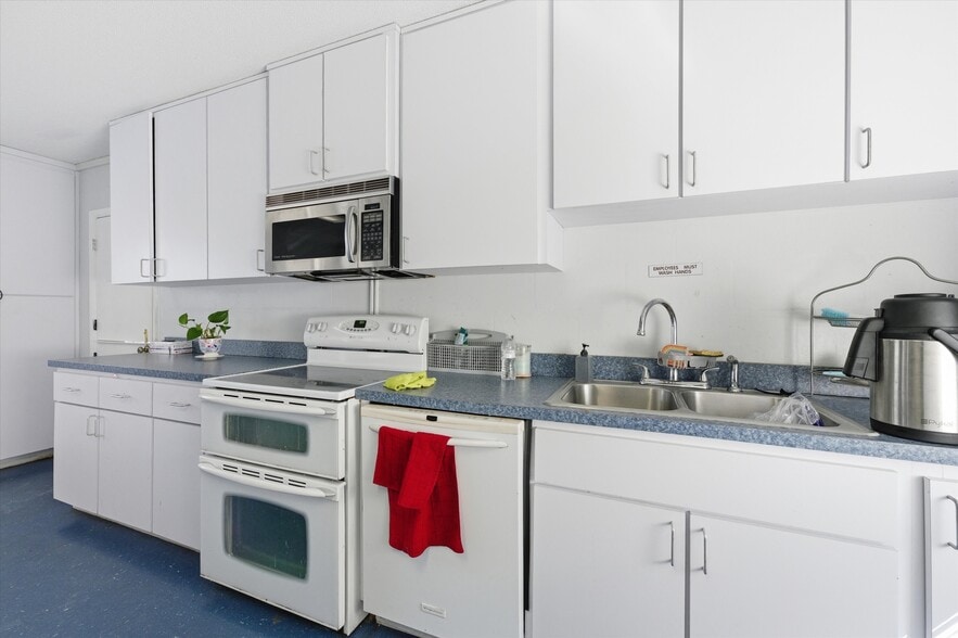 More Photos Of 6104 Polk Ave, Lakeland Religious Facility For Sale