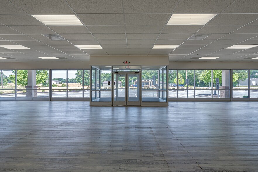 More Photos Of 1053 Harrisburg Pike, Carlisle General Retail For Lease
