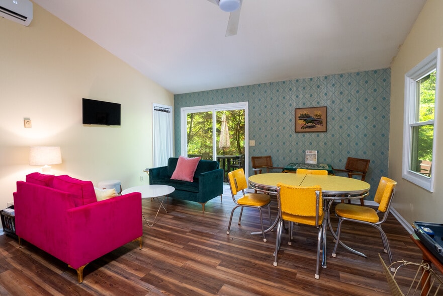 More Photos Of 38 Camp Ultima Blvd, Franklin Hospitality For Sale