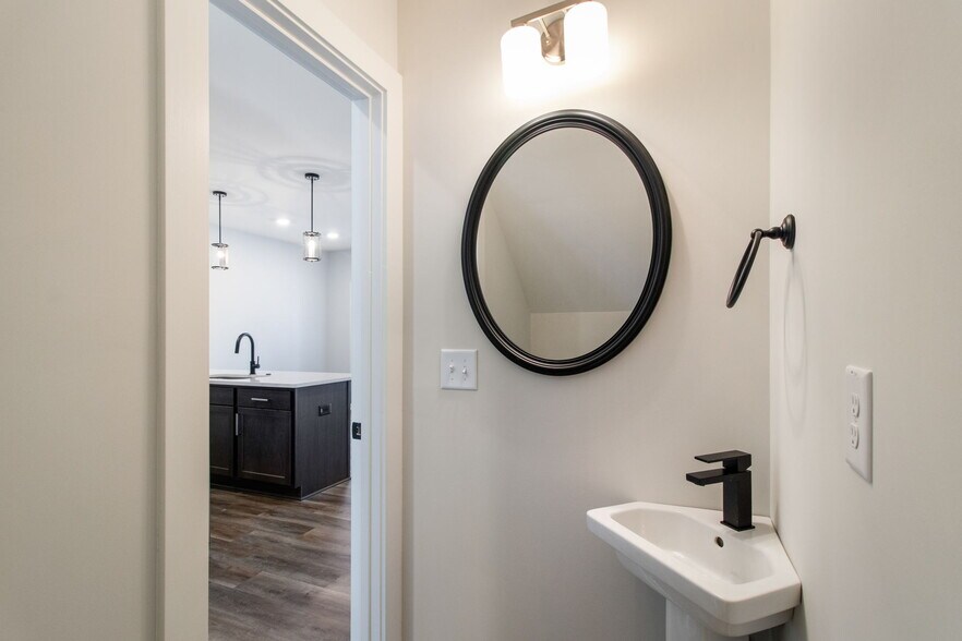 More Photos Of 160 Excell Rd, Clarksville Apartments For Sale