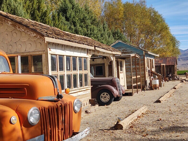 More Photos Of 7990 Highway 264, Dyer Trailer Camper Park For Sale