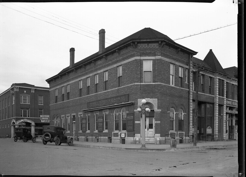 More Photos Of 115 NW 3rd St, Abilene Office Residential For Sale