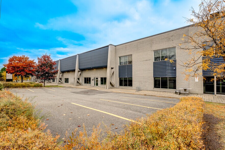 Primary Photo Of 839-859 Jean-Paul-Vincent, Longueuil Warehouse For Lease
