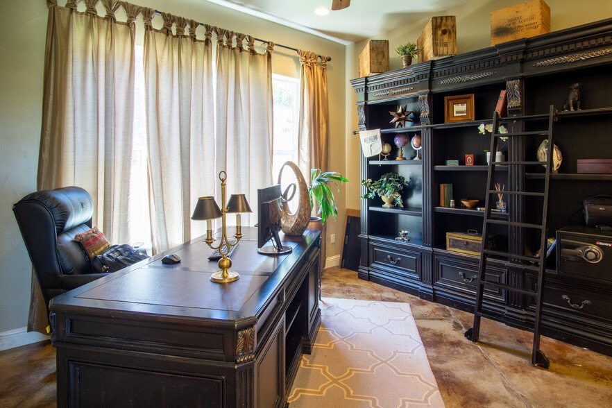 More Photos Of 7071 Ridge Road, Newcastle Winery Vineyard For Sale