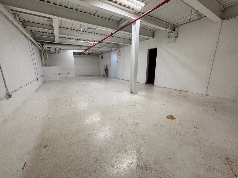 More Photos Of 278 Grand St, Brooklyn Multifamily For Sale