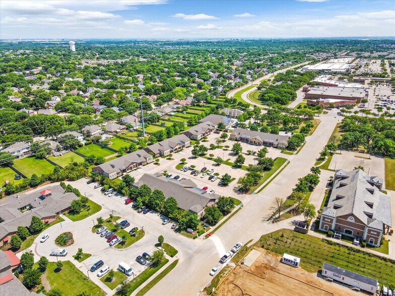 Primary Photo Of 4811-4851 Merlot Ave, Grapevine Unknown For Lease