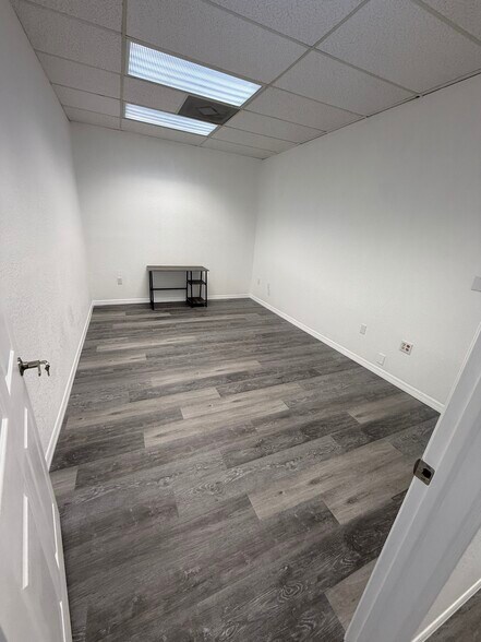 More Photos Of 1206-1214 Bowman St, Clermont Freestanding For Lease