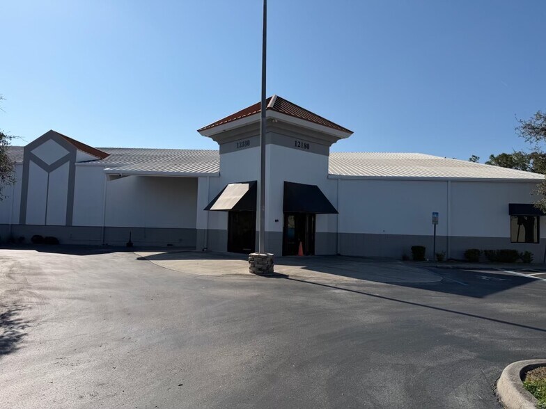 Primary Photo Of 12180 Metro Pky, Fort Myers Distribution For Lease