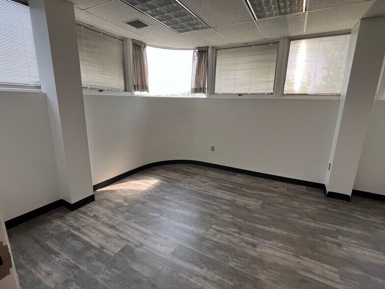 More Photos Of 446-450 Union Blvd, Allentown Medical For Lease