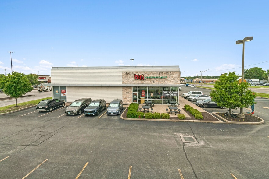 More Photos Of 3909 Broadway St, Mount Vernon Freestanding For Sale