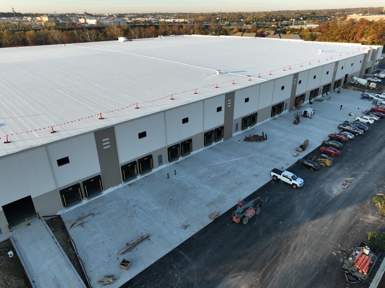 More Photos Of 1125 Strategic Pky, Springdale Warehouse For Lease