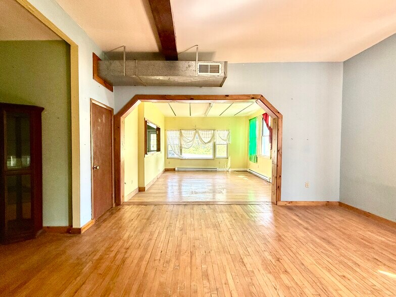 More Photos Of 5085 Route 23A, Haines Falls Flex For Sale