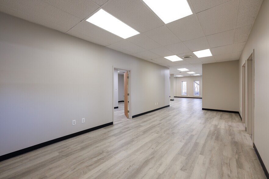 More Photos Of 29601-29607 Hall St, Solon Warehouse For Lease