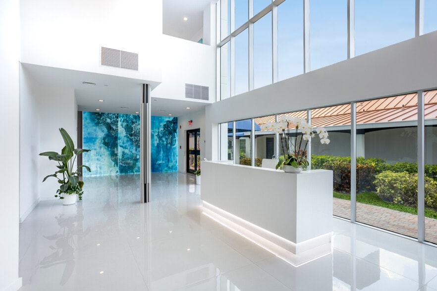 More Photos Of 2655 N Ocean Dr, Riviera Beach Office For Lease