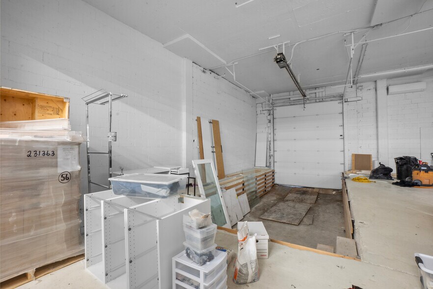 More Photos Of 2425-2455 Rue Desautels, Montréal Flex For Lease